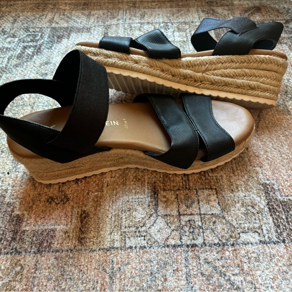 Anne Klein Wedges - Picture 4 of 4